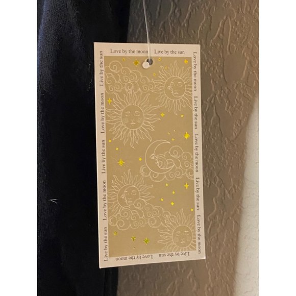 New La Luna black cotton Christmas t-shirt Gingerbread man crop top Sz M - Picture 4 of 8